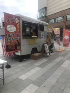 メインキッチンカー